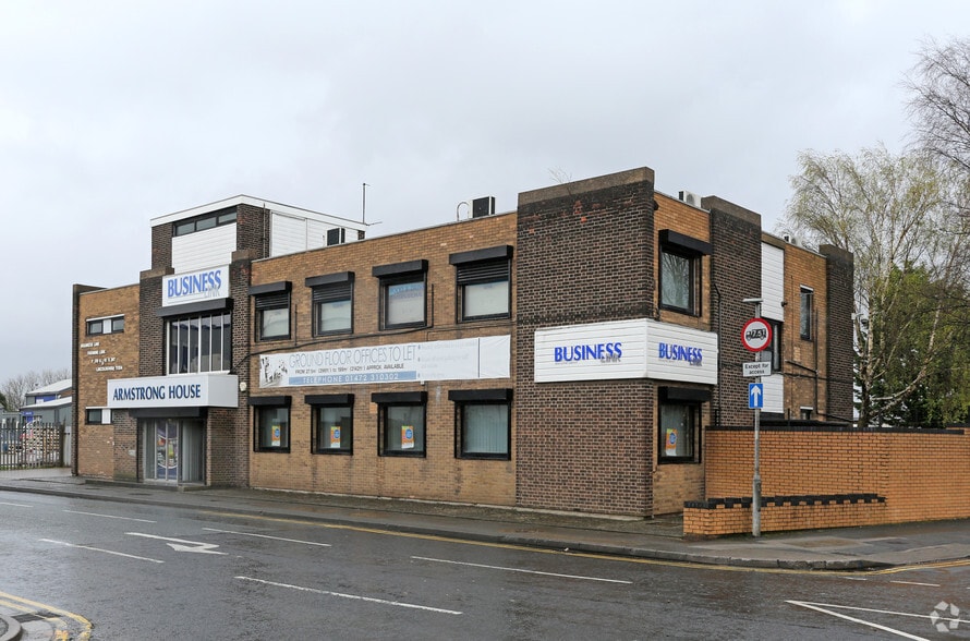 Armstrong St, Grimsby to rent - Primary Photo - Image 1 of 4