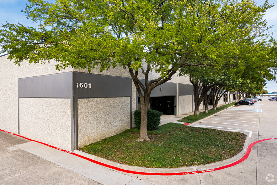 1601 Summit Ave, Plano, TX for sale - Primary Photo - Image 1 of 1