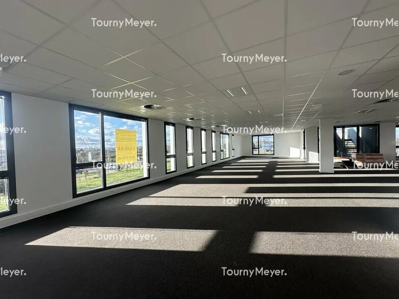 Office in Rezé to rent - Building Photo - Image 2 of 4