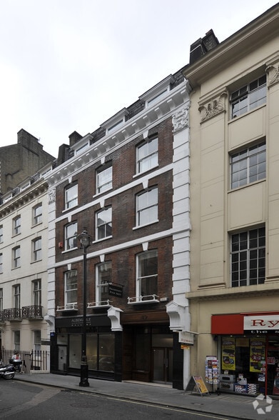 49 Albemarle St, London to rent - Building Photo - Image 3 of 4