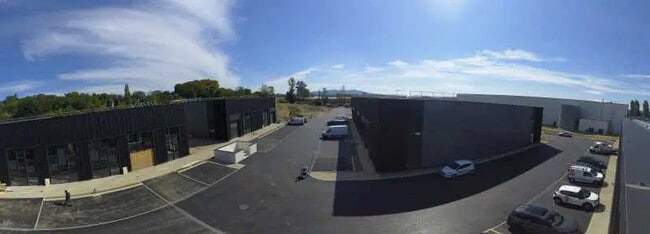 Vente Local d'activités 224 m² à 1 344 m²