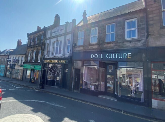 115 Marygate, Berwick Upon Tweed to rent Building Photo- Image 1 of 8