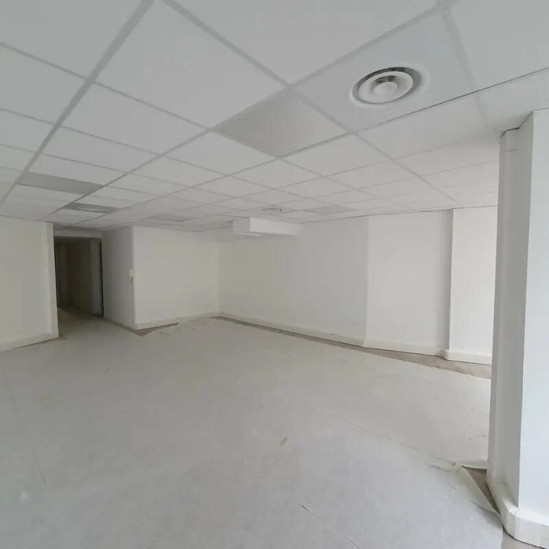Office in Grenoble to rent Building Photo- Image 1 of 13