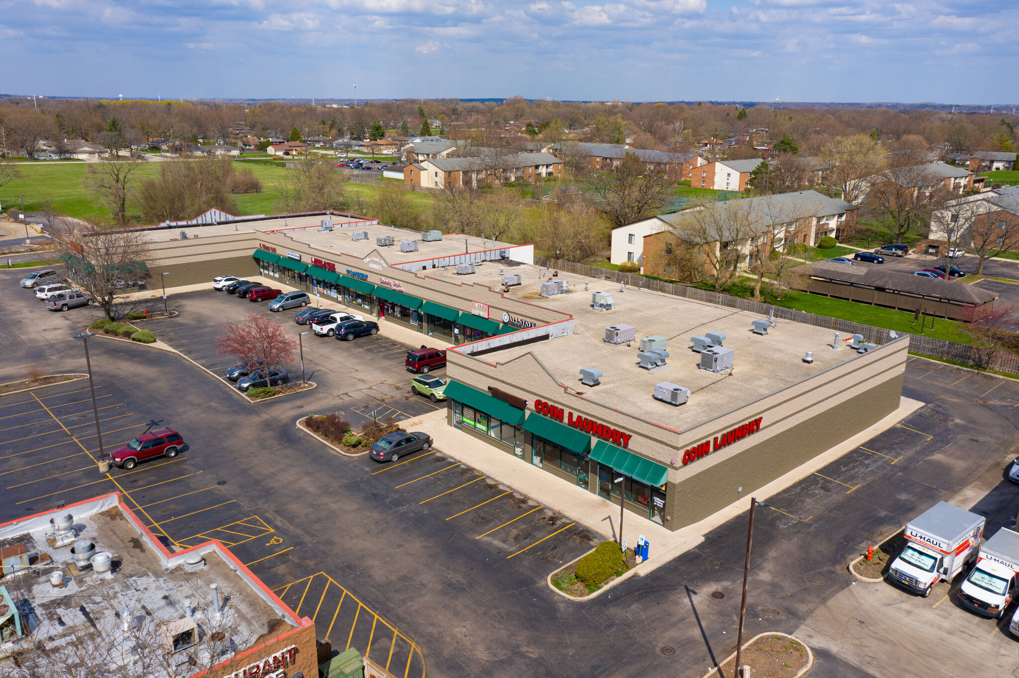 100-150 Tyler Creek Plz, Elgin, IL for rent Building Photo- Image 1 of 5