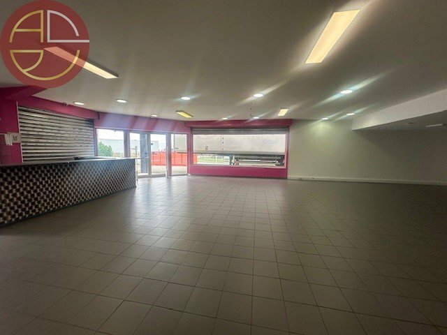 Retail in Saint-Orens-de-Gameville to rent - Interior Photo - Image 3 of 5