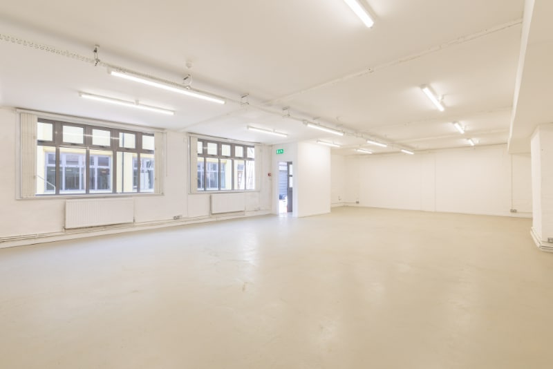 1-5 Thane Works, London to rent - Interior Photo - Image 3 of 10