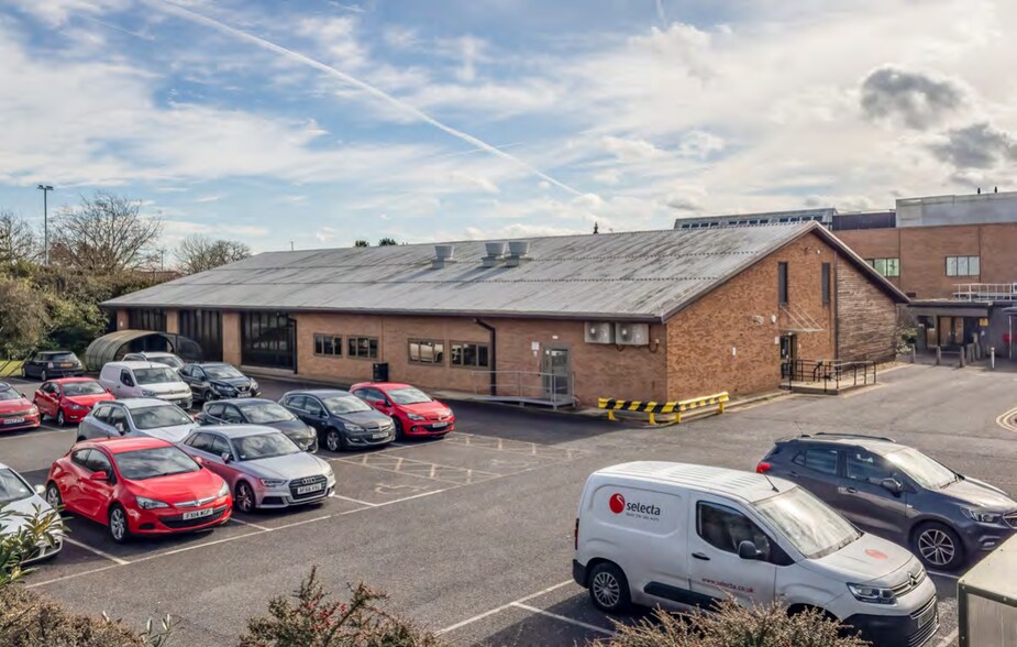 Manton Ln, Bedford for sale - Building Photo - Image 2 of 2