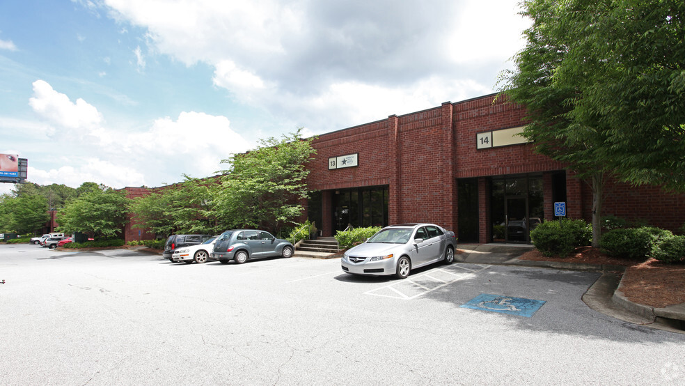 4200 Steve Reynolds Blvd, Norcross, GA for rent - Building Photo - Image 3 of 3