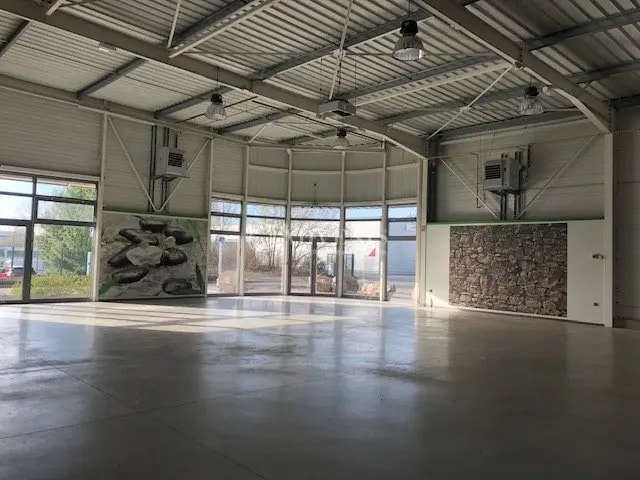Vente Commerce 389 m² - Photo 1