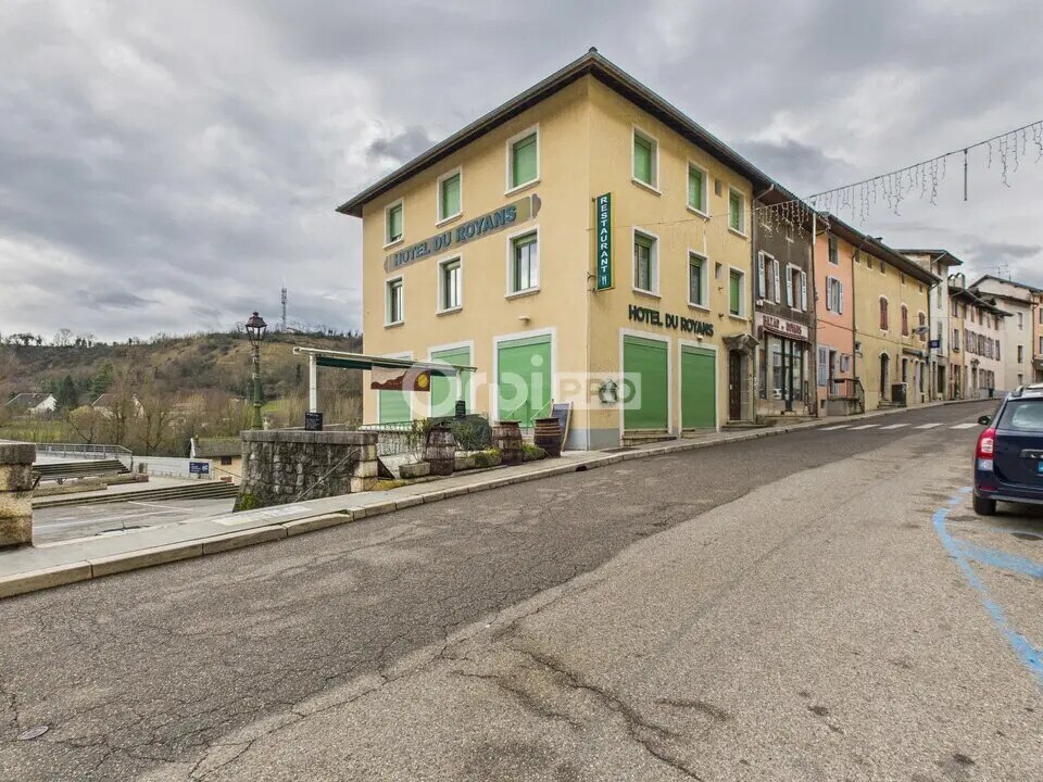 Retail in Pont-en-Royans for sale Building Photo- Image 1 of 9
