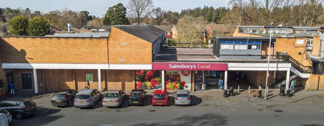 7 Heather Ridge Arcade, Camberley for sale Building Photo- Image 1 of 1