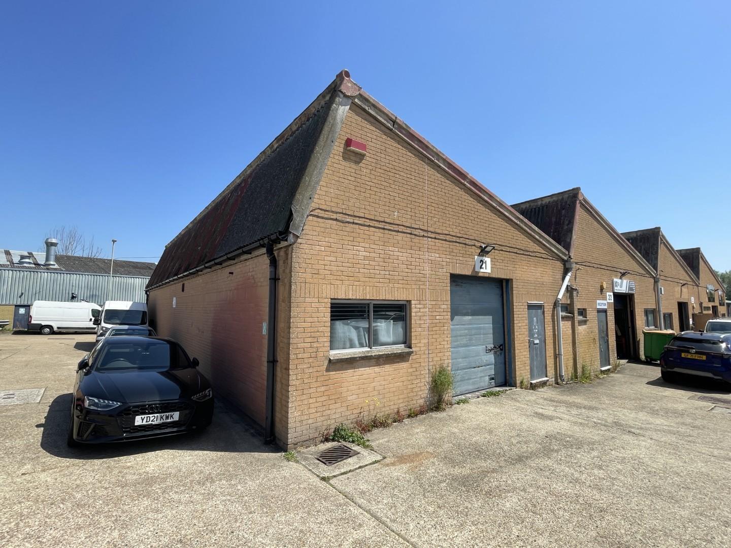 Ellingham Way, Ashford to rent Building Photo- Image 1 of 2
