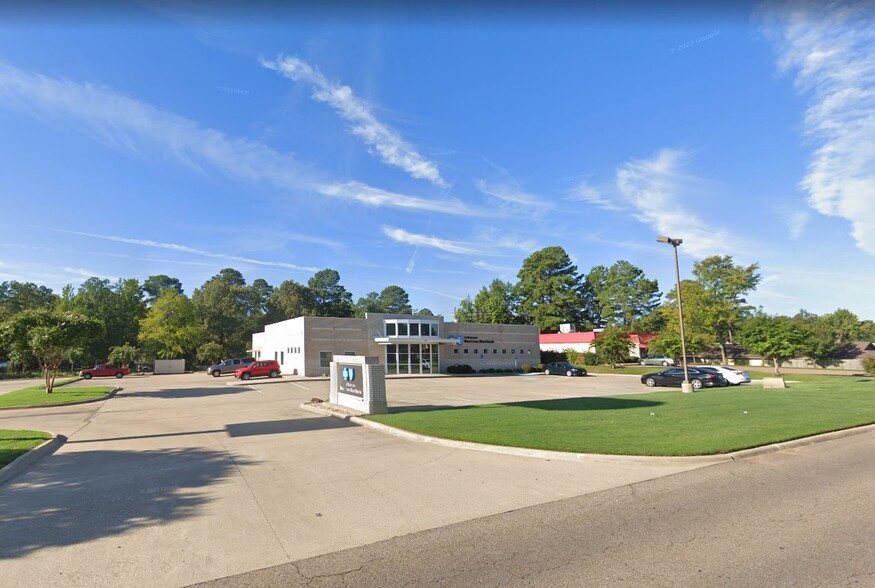 1710 Arkansas Blvd, Texarkana, AR for sale - Primary Photo - Image 1 of 22