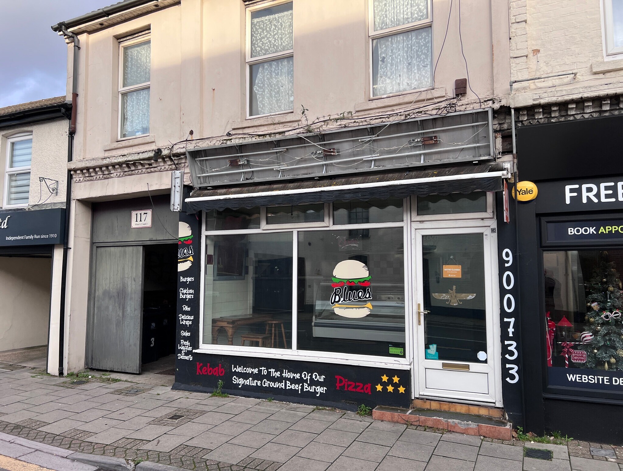 117 Bargates, Christchurch for sale Building Photo- Image 1 of 1