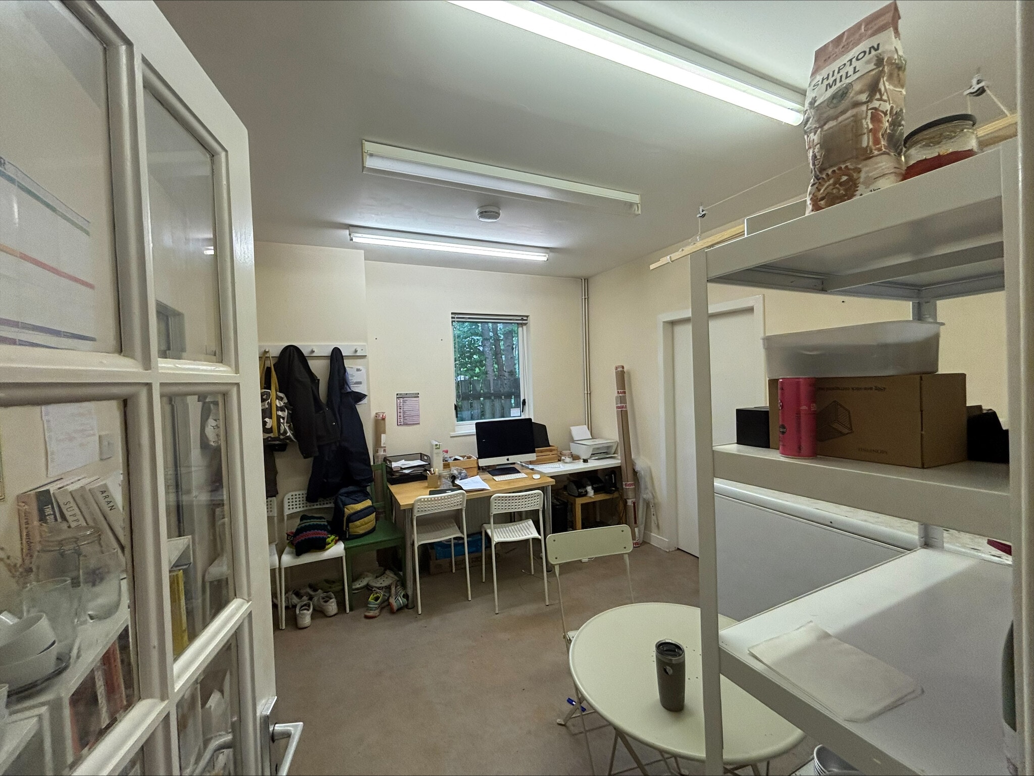 10 Station Rd, Dunkeld to rent Interior Photo- Image 1 of 2