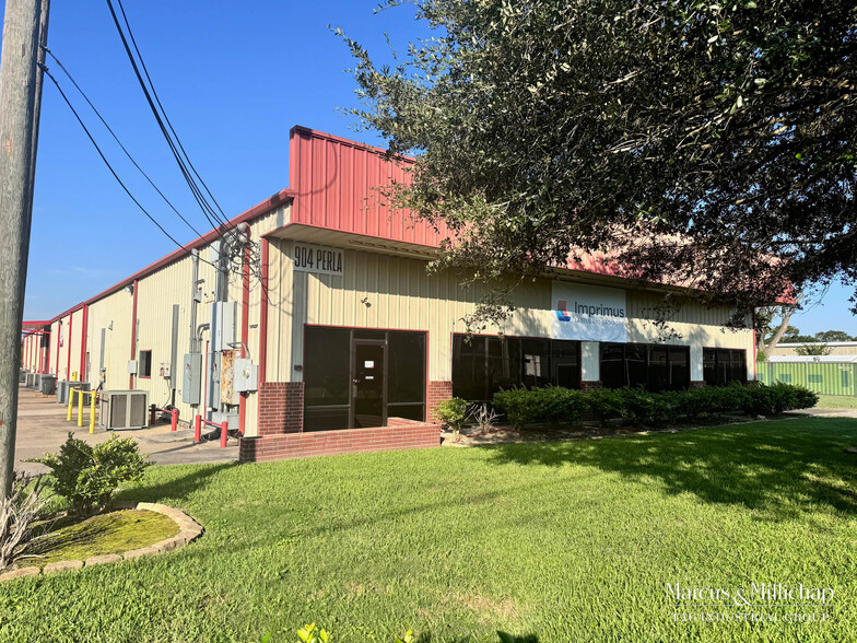 904 Perla Rd, Pasadena, TX for sale - Building Photo - Image 3 of 11