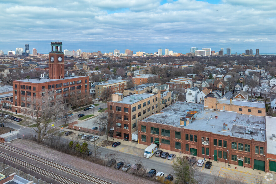 4147 N Ravenswood Ave, Chicago, IL for rent - Aerial - Image 3 of 9