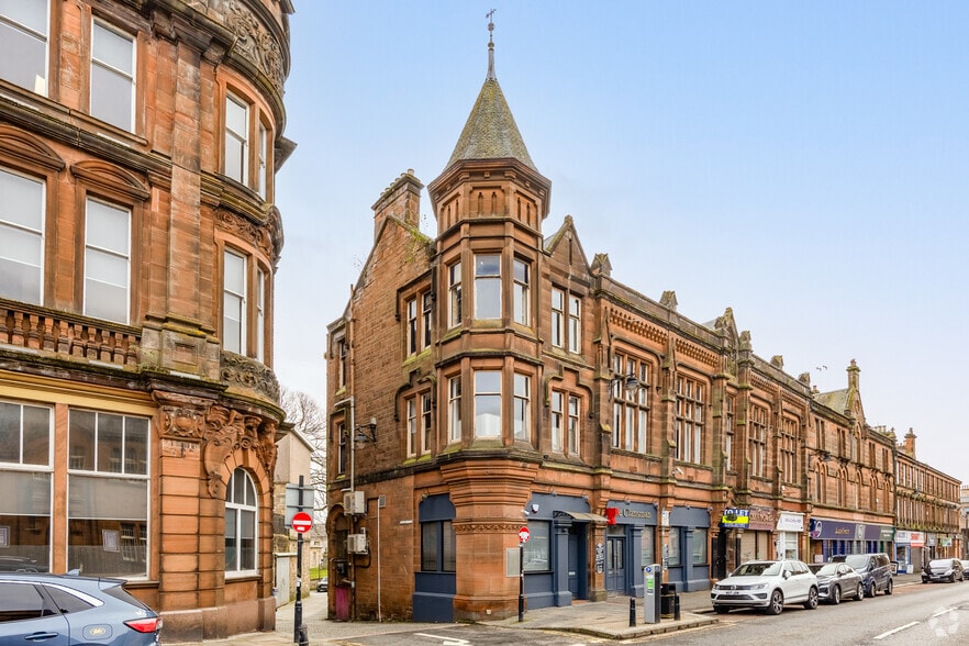 58 John Finnie St, Kilmarnock to rent - Building Photo - Image 1 of 16