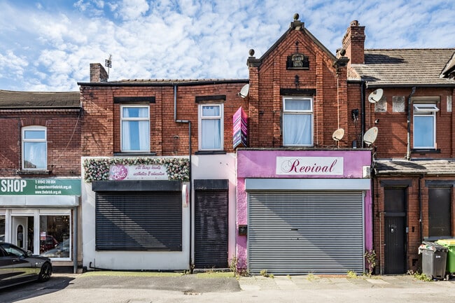 More details for 162 Gidlow Ln, Wigan - Retail to Rent