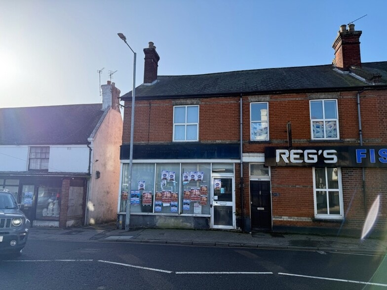 17-21 St. Johns Rd, Clacton On Sea for sale - Building Photo - Image 1 of 8