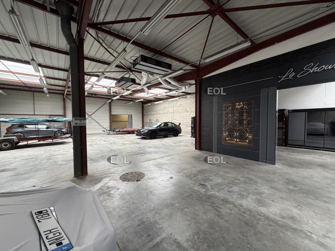 Light Industrial in Bondoufle to rent Interior Photo- Image 1 of 3