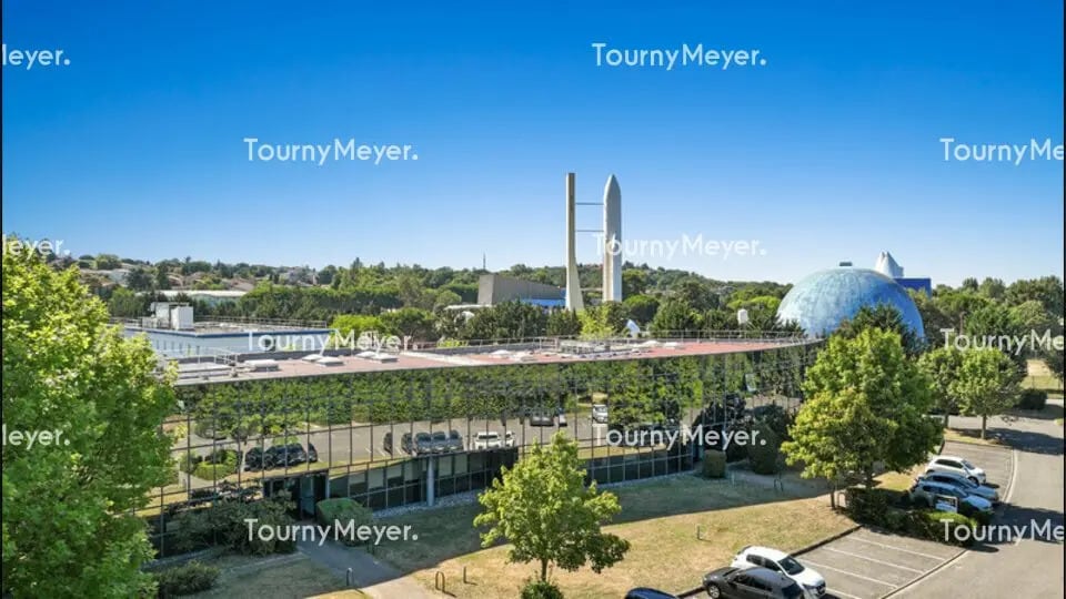 Office in Toulouse to rent Building Photo- Image 1 of 13