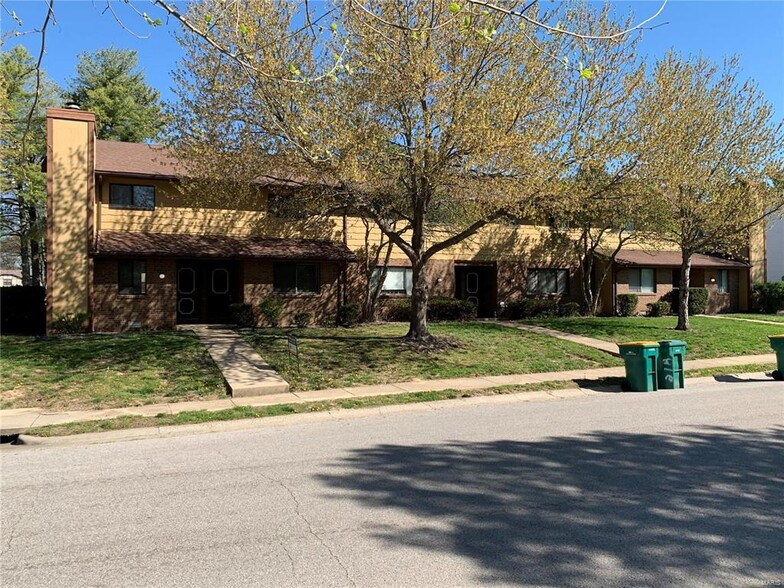 212-222 W Wesley Dr, O'Fallon, IL for sale - Building Photo - Image 1 of 1