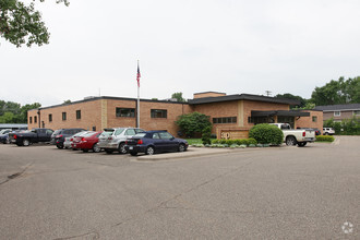 6701 W 23rd St, Saint Louis Park, MN for rent Building Photo- Image 1 of 15