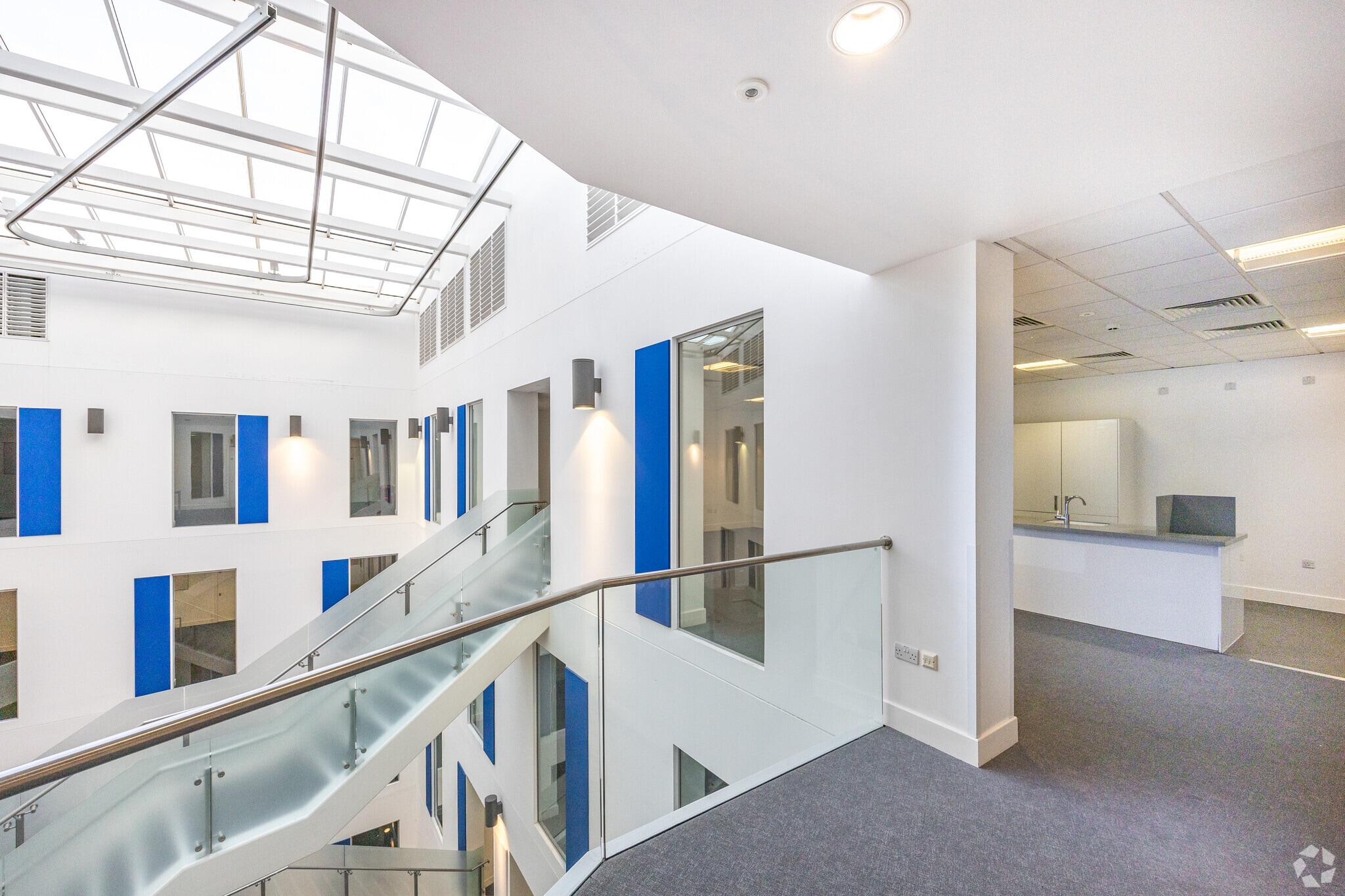 Queensway, Newport to rent Interior Photo- Image 1 of 3