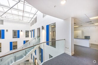 Queensway, Newport to rent Interior Photo- Image 1 of 3