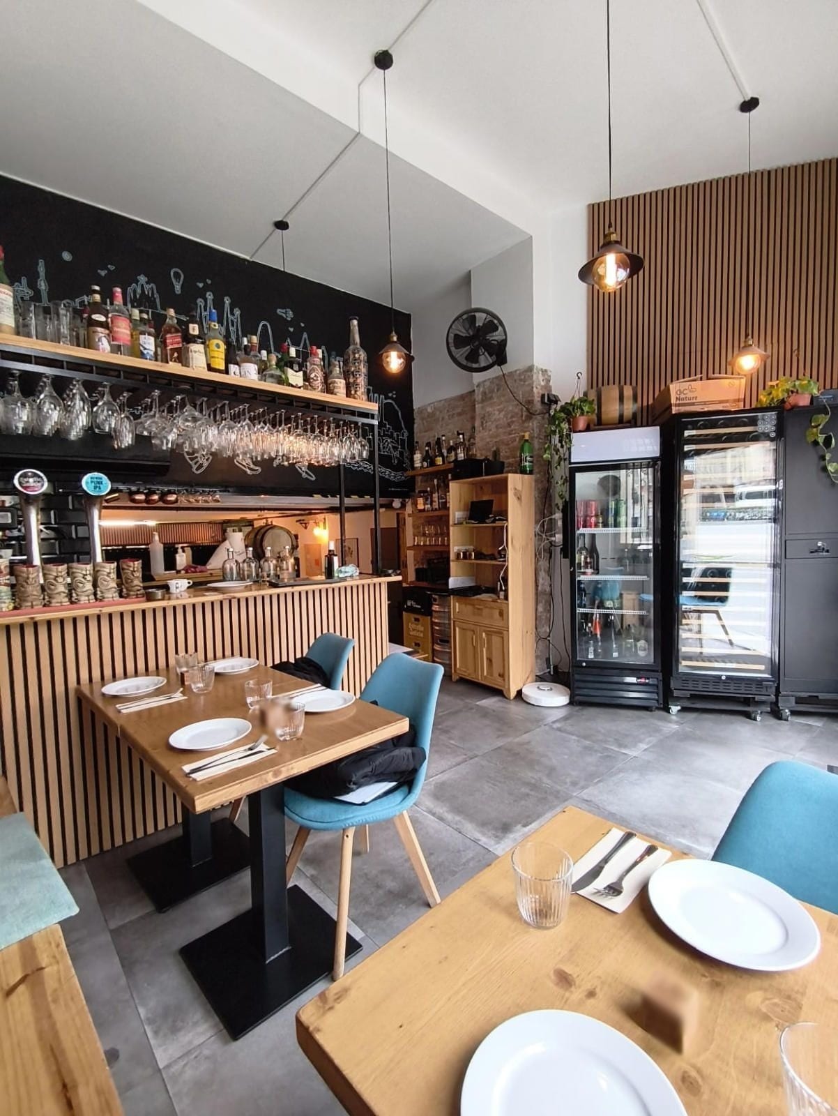 Retail in Barcelona, Barcelona to rent Interior Photo- Image 1 of 13