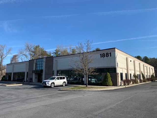 1881 Western Ave, Albany, NY for sale - Building Photo - Image 1 of 17