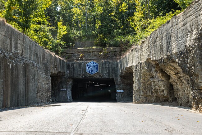 More details for 5351 Lee's Summit Rd, Kansas City, MO - Industrial to Rent