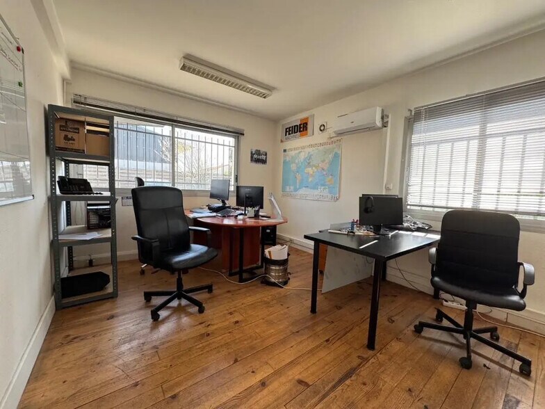 Office in Cugnaux to rent - Interior Photo - Image 2 of 12