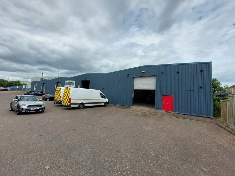 Balunie Dr, Dundee to rent - Building Photo - Image 1 of 3