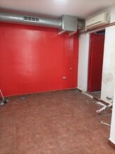Retail in Santa Coloma de Gramenet, Barcelona to rent Interior Photo- Image 2 of 8
