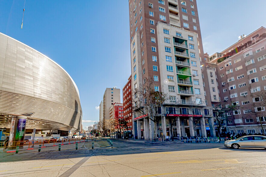 Paseo Castellana, 140, Madrid, Madrid to rent - Building Photo - Image 3 of 4