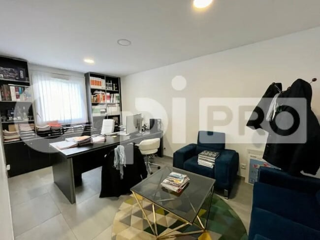 Vente Local d'activités 128 m²