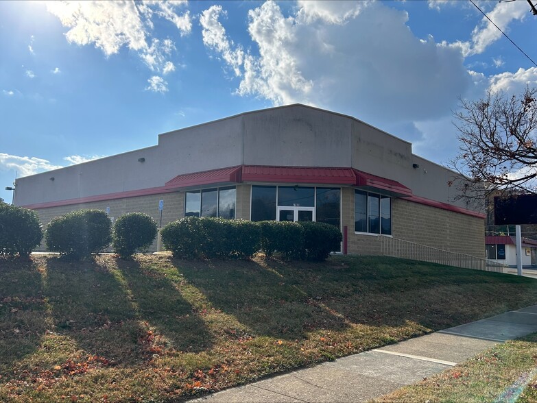 4160 Melrose Ave NW, Roanoke, VA for rent - Building Photo - Image 1 of 11