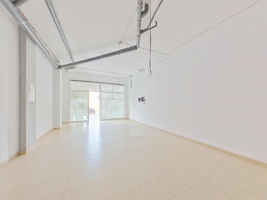 Manresa, BAR 08242 -  -  - Interior Photo - Image 1 of 7