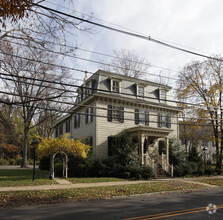 49 Grove St, Haddonfield, NJ for sale Primary Photo- Image 1 of 1