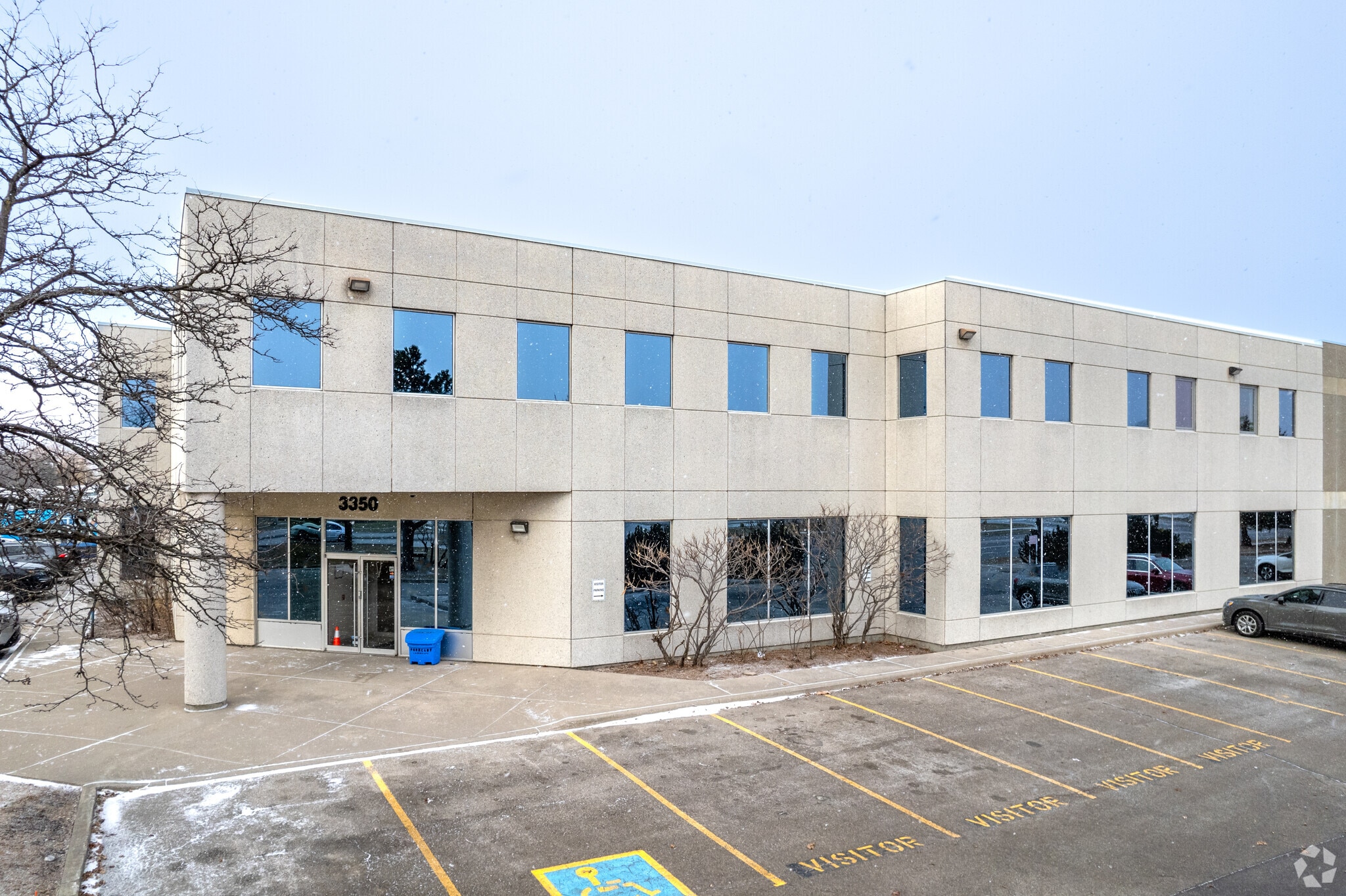 3350 Langstaff Rd, Vaughan, ON to rent Primary Photo- Image 1 of 4