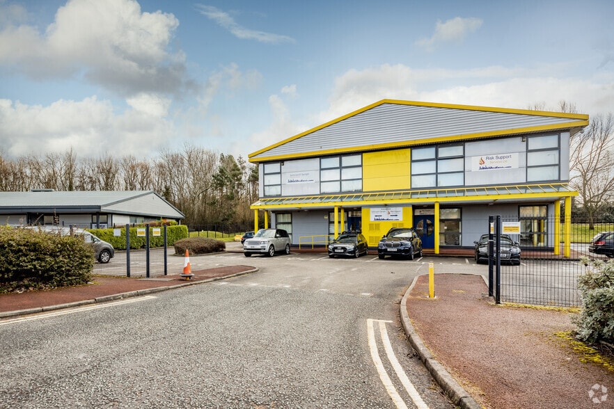 18 Faraday Rd, Liverpool to rent - Building Photo - Image 3 of 3