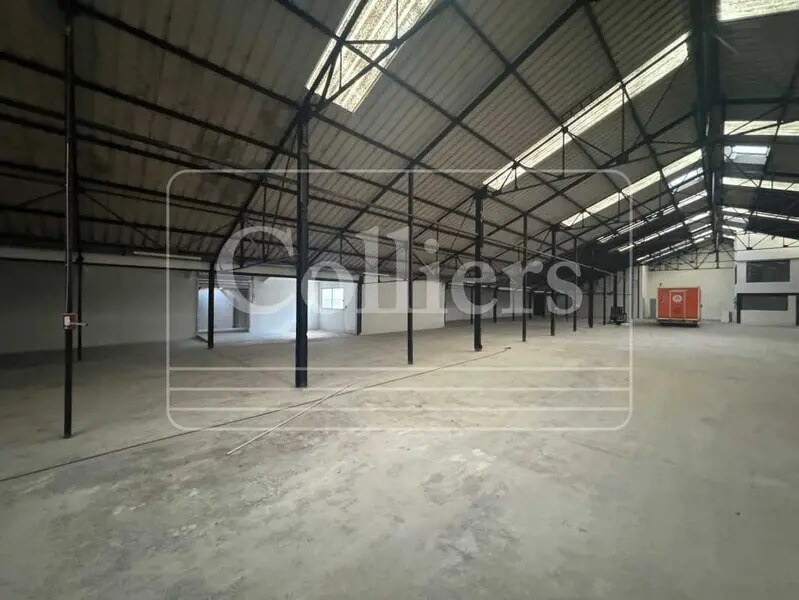 Light Industrial in Marseille to rent Building Photo- Image 1 of 10