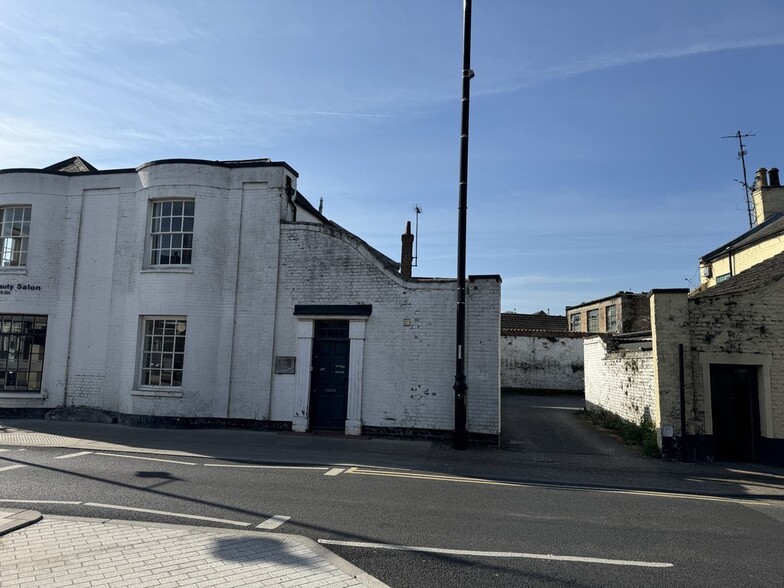 2 Dartford Rd, March to rent - Building Photo - Image 3 of 5