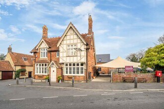 1 Park Rd, Bedford for rent Primary Photo- Image 1 of 10