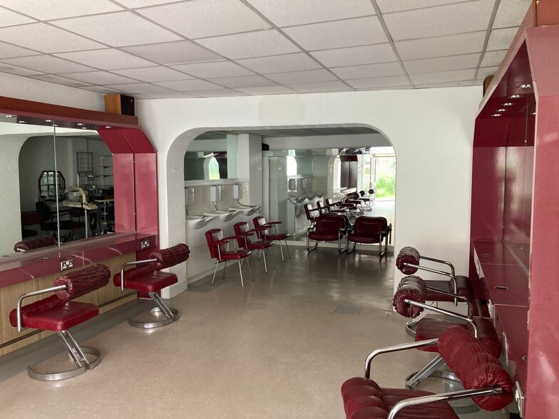 4 Burns Statue Sq, Ayr for sale - Building Photo - Image 3 of 11