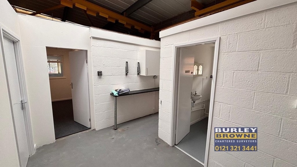 Brickyard Rd, Aldridge to rent Interior Photo- Image 1 of 2