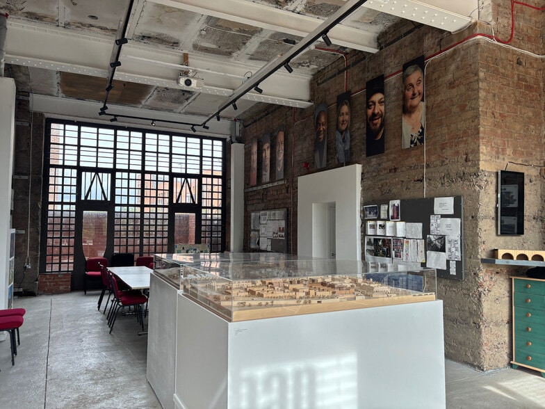 162-170 Gorbals St, Glasgow to rent - Building Photo - Image 2 of 5