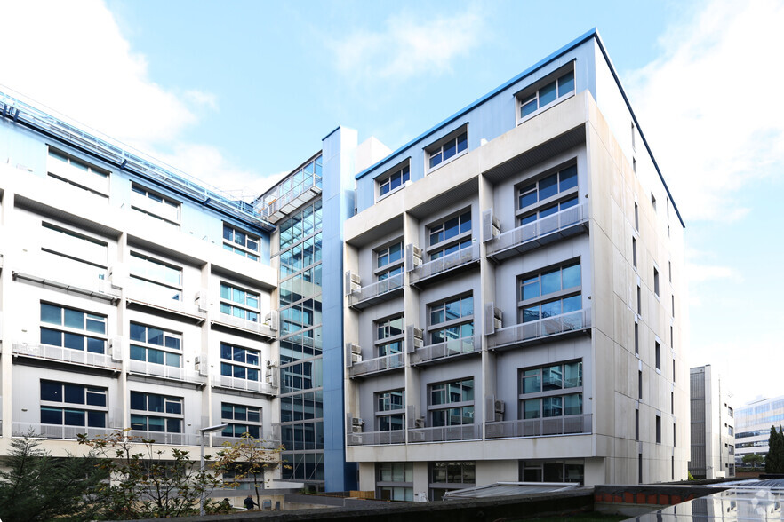 Office in Madrid, Madrid to rent - Building Photo - Image 2 of 10